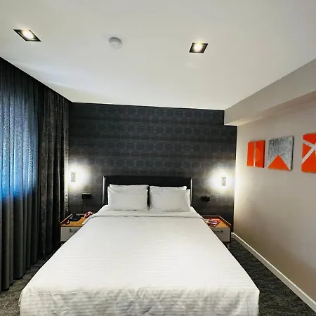 Rexee Hotel 3*