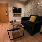 Rexee 3*